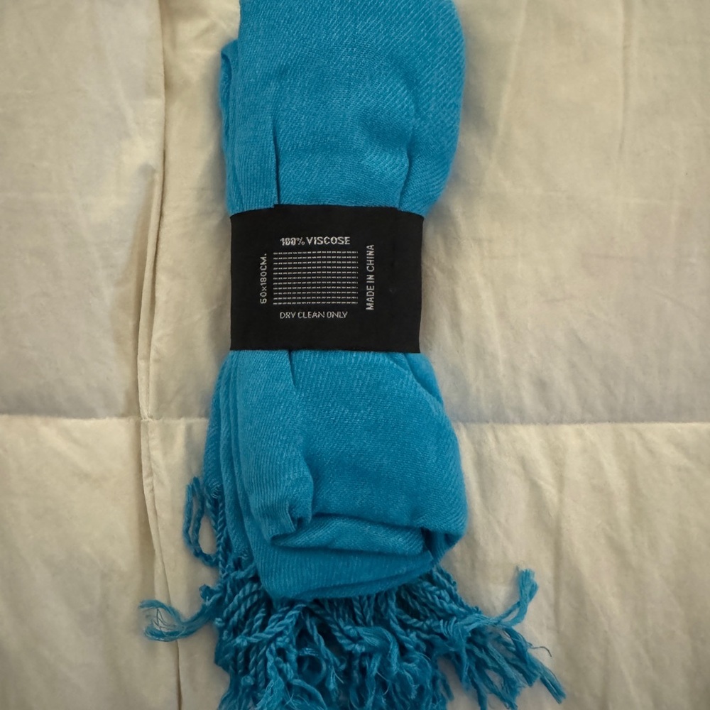 🐰🌷🐣Ashley Cooper Pashmina Style Shawl - Vibrant Turquoise Blue - Picture 4 of 5